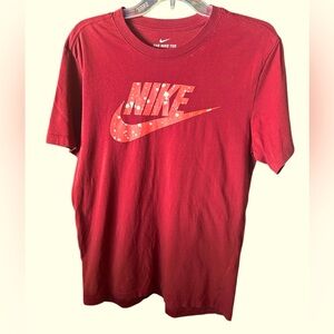 Nike Men's maroon T-Shirt Sz Medium